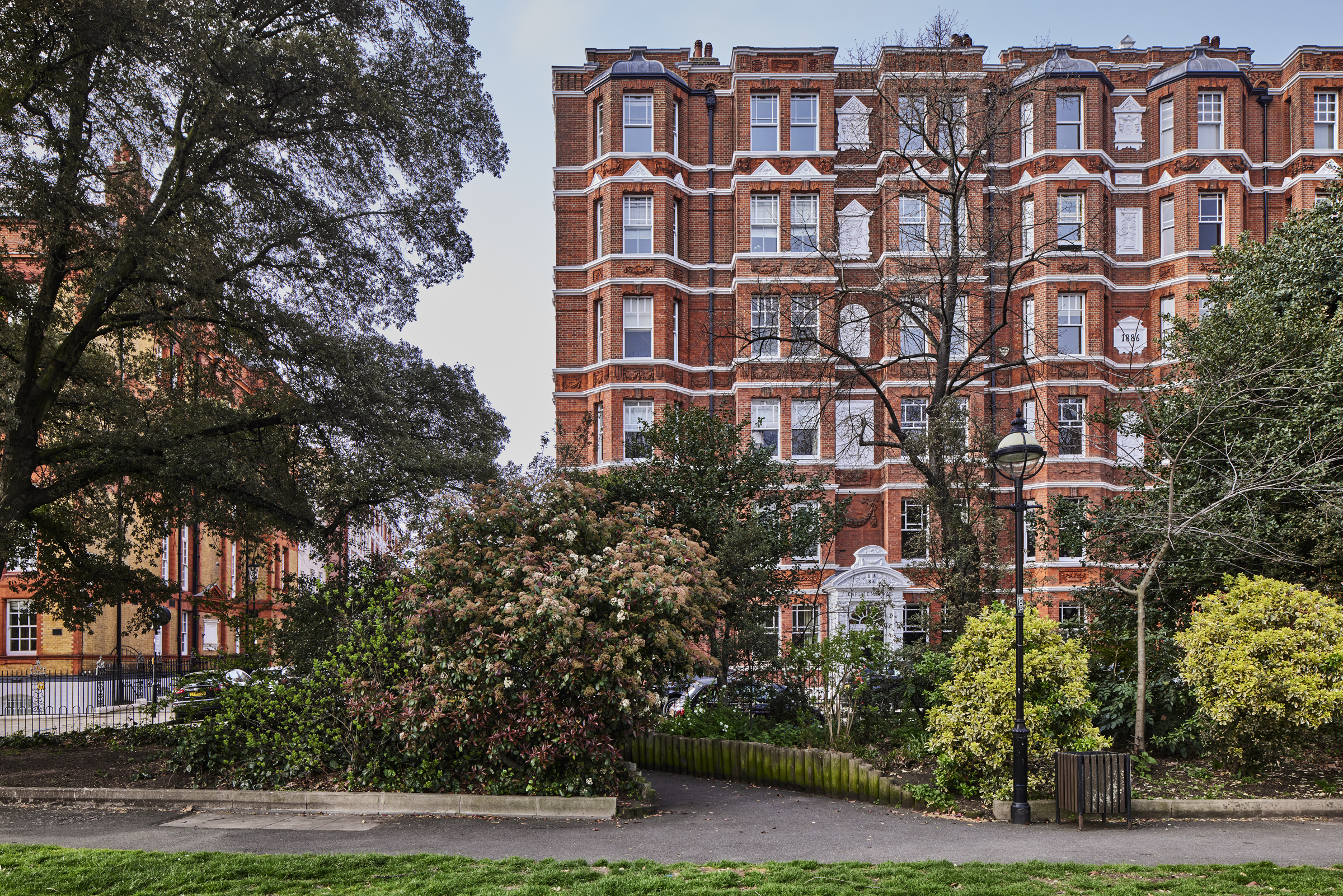 Carlyle Mansions - Image 2