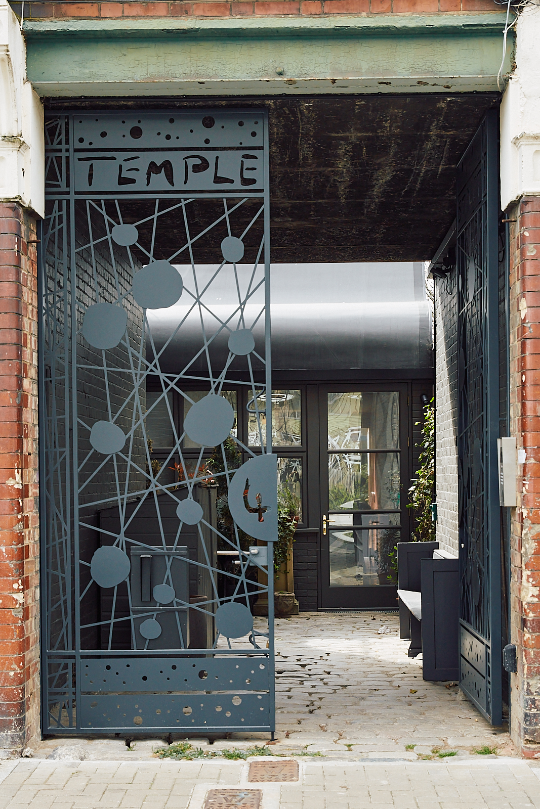 Temple Street - Image 4