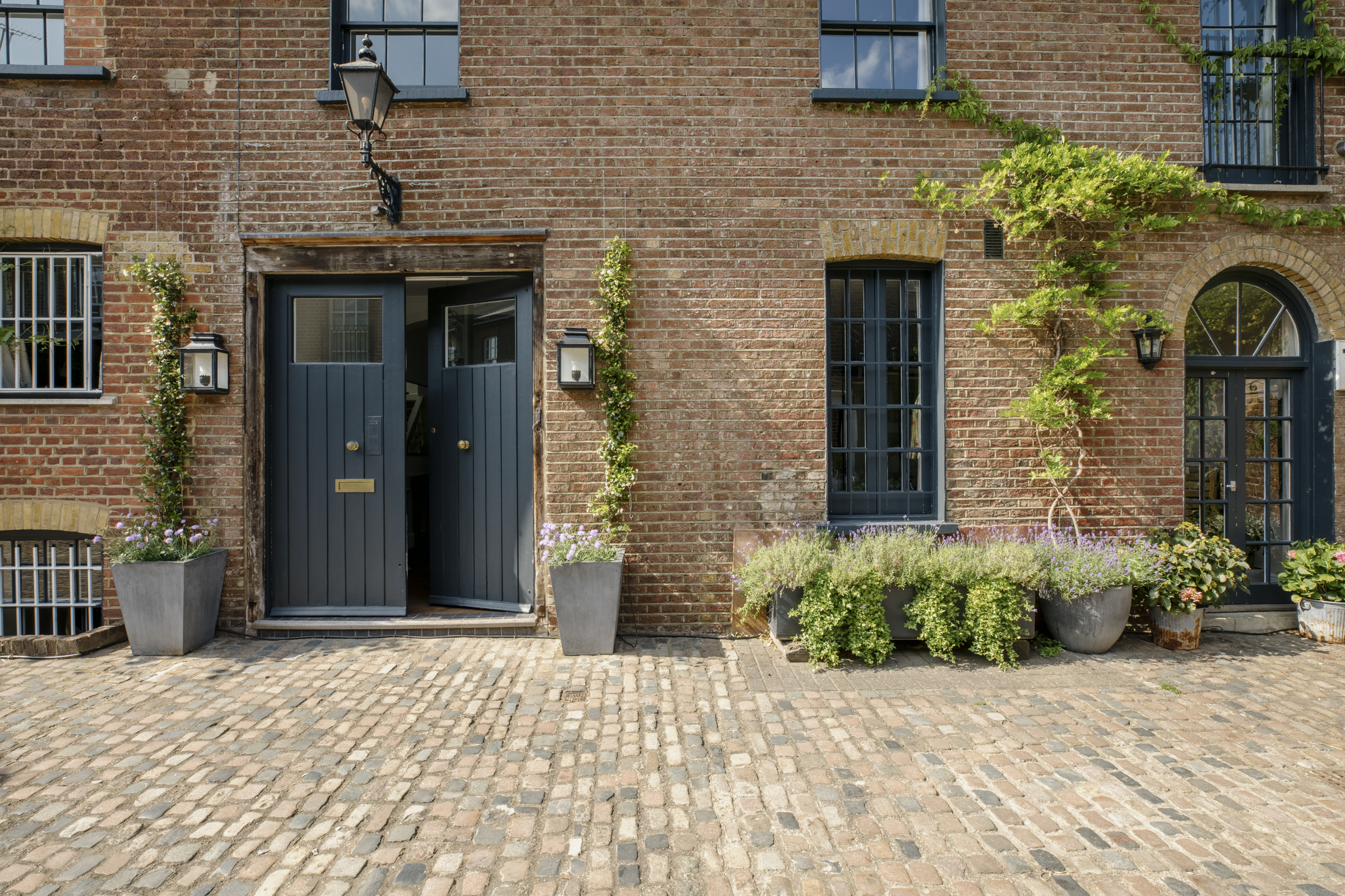 Turnchapel Mews - Image 2