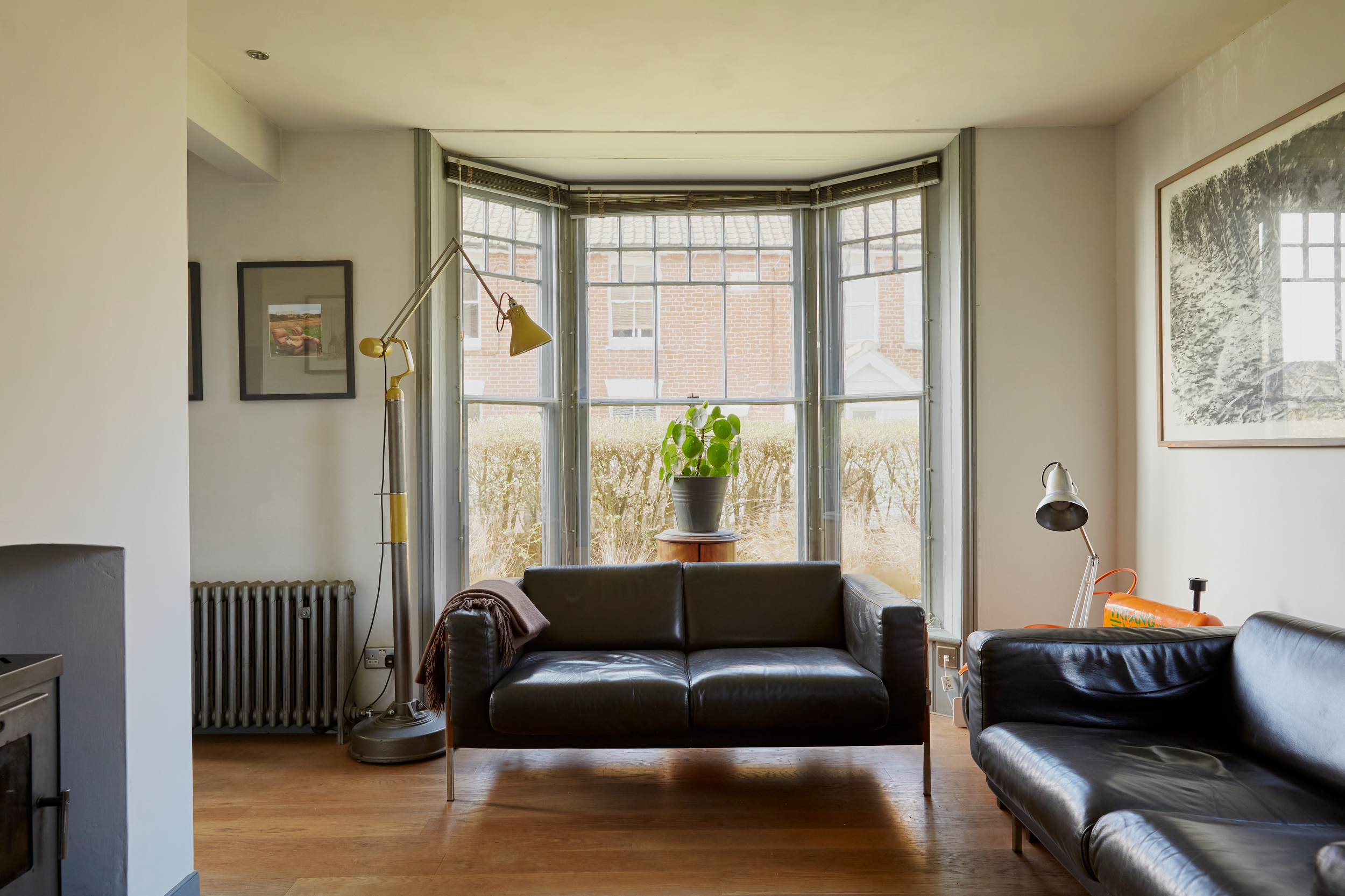 Crespigny Road - Image 2