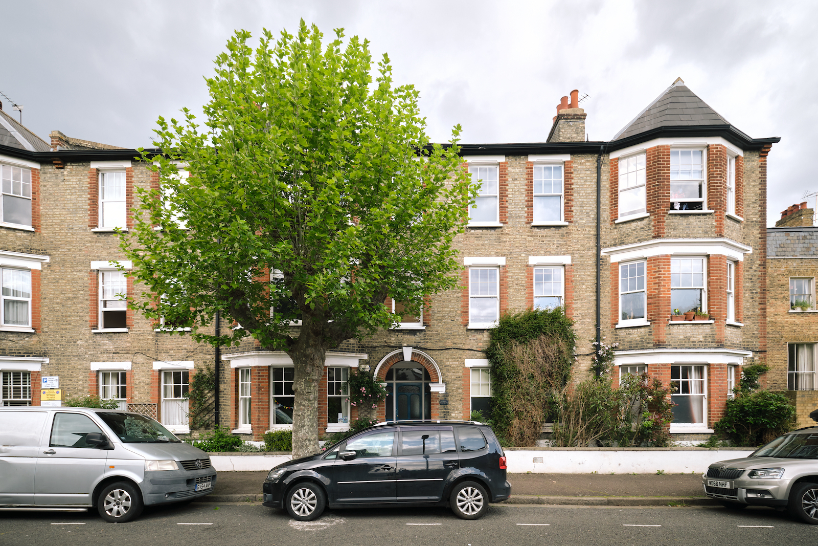 Grove Mansions - Image 2