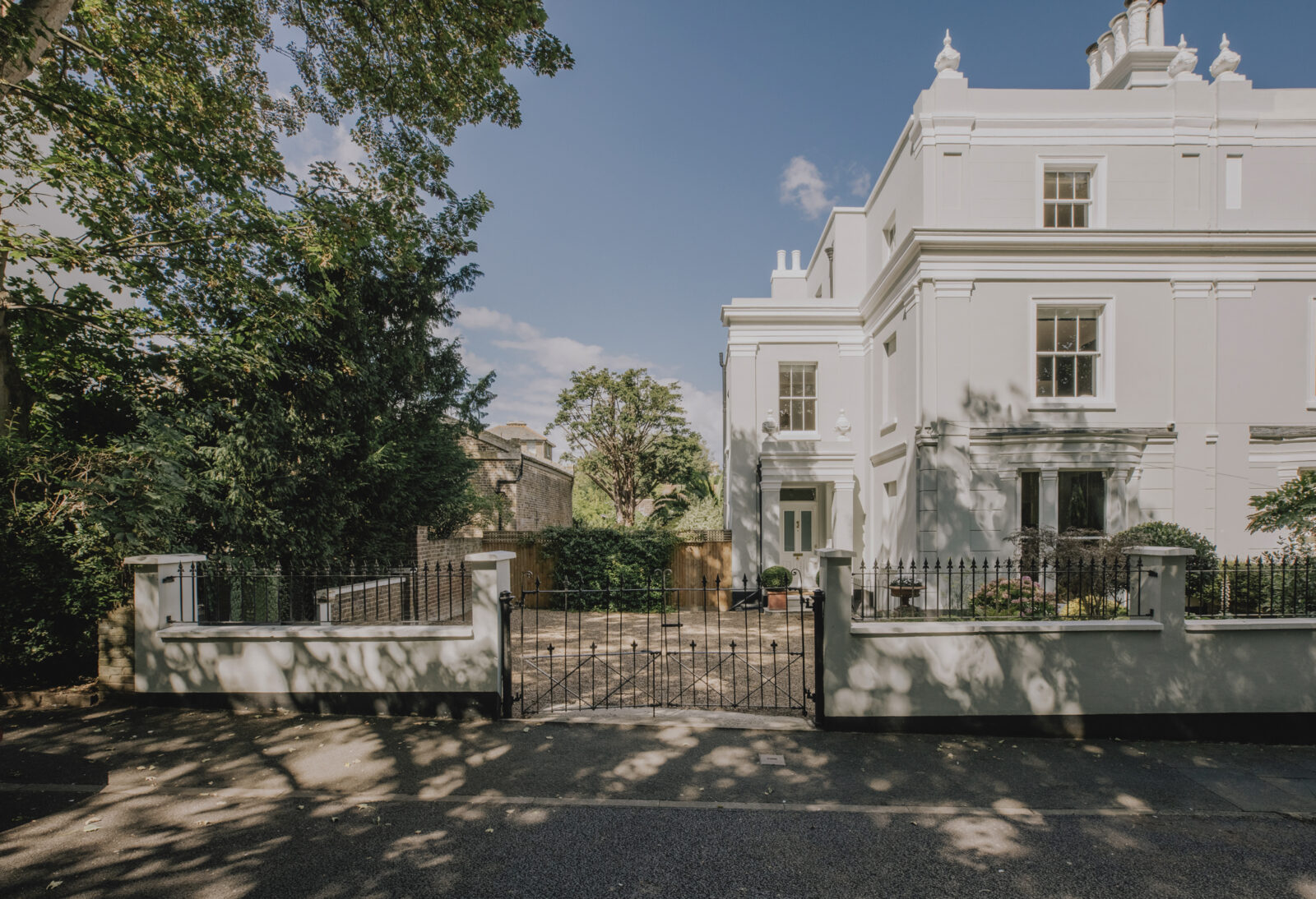 Vale Square - Image 2