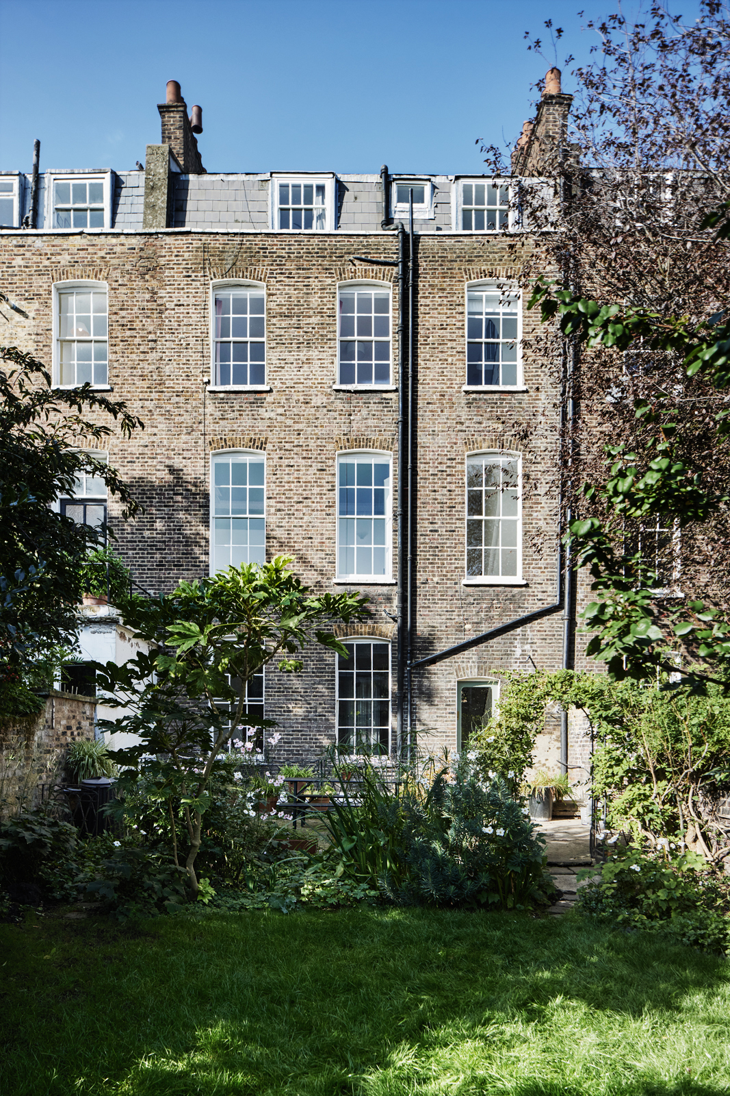 Compton Terrace - Image 5