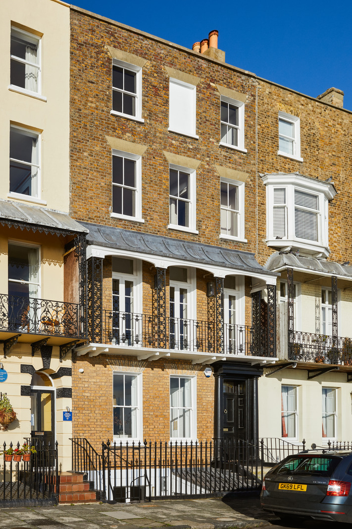 Nelson Crescent - Image 4
