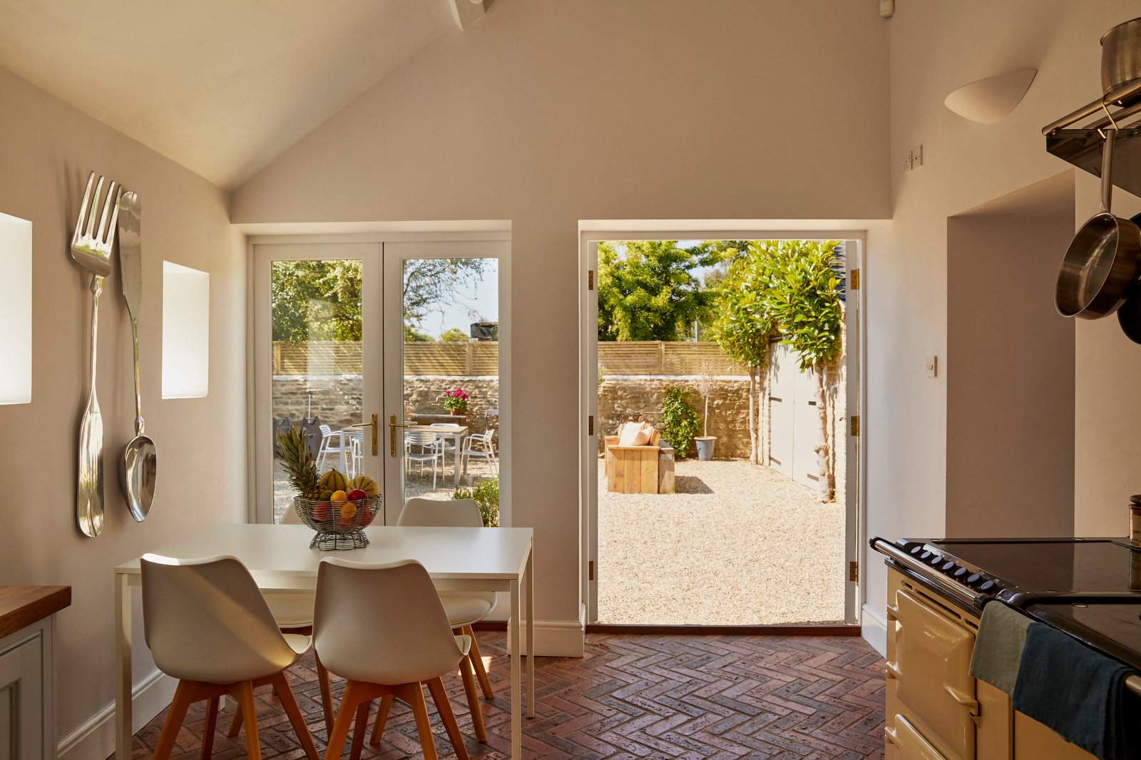 Wisteria House - Image 2