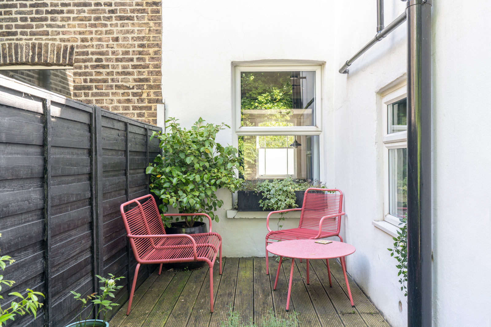 Amersham Grove - Image 4