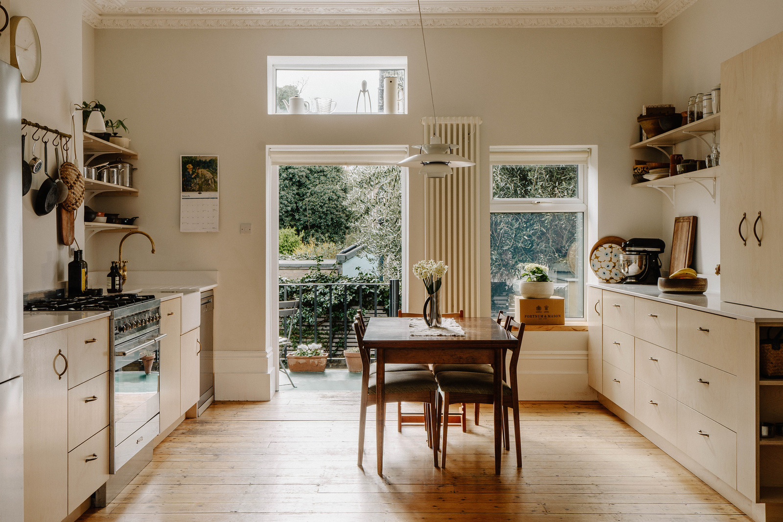 Elms Avenue - Image 2