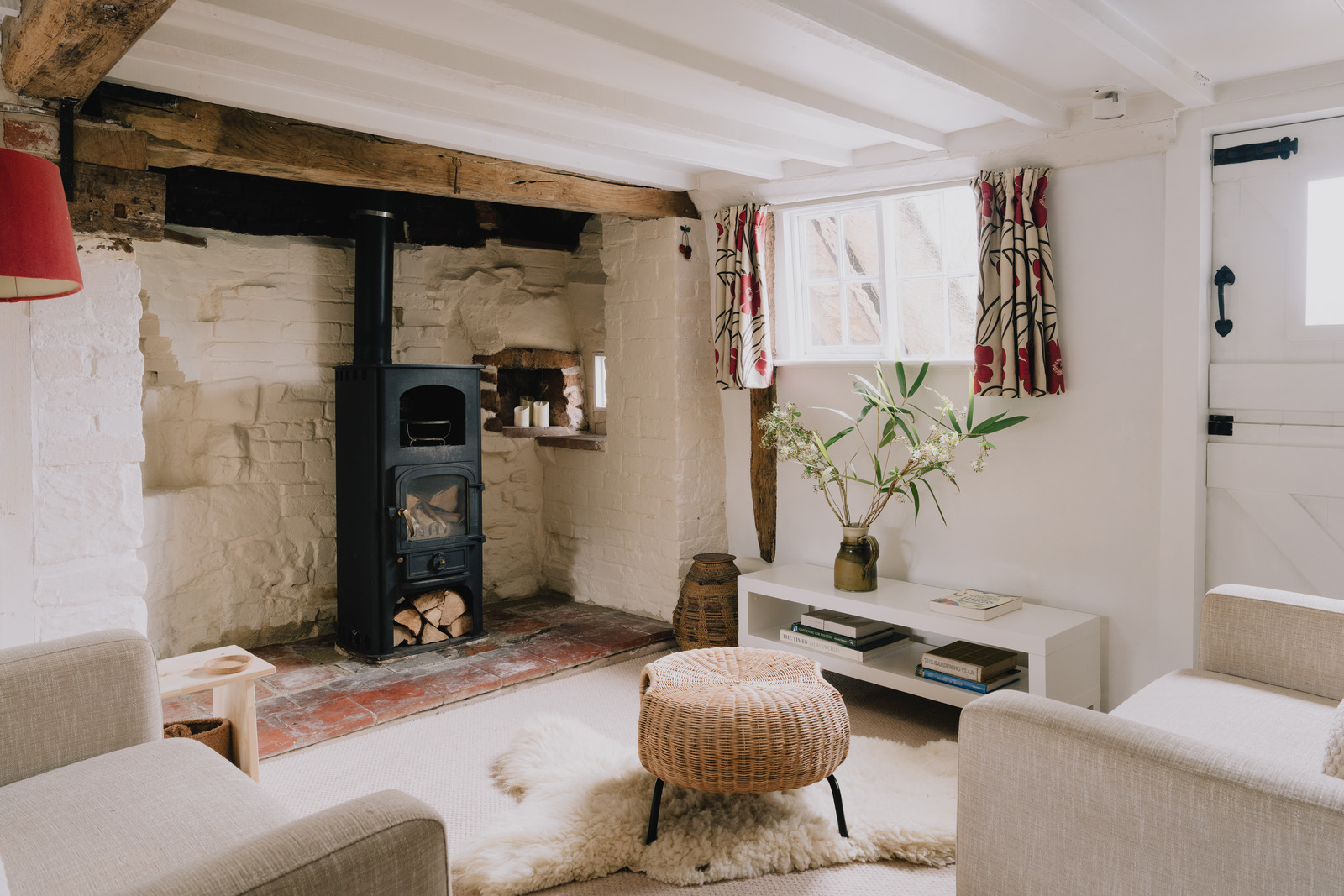Beehive Cottage - Image 2