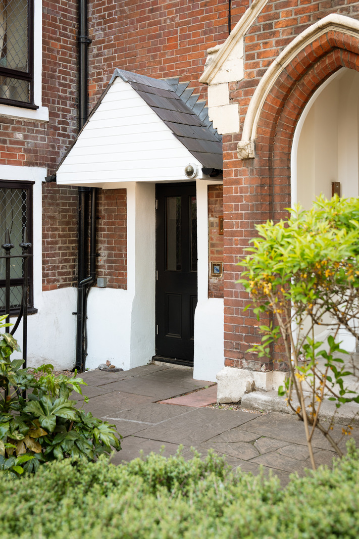 St James Court - Image 5