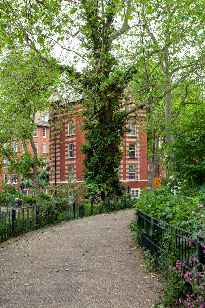 Cleeve House - Image 5
