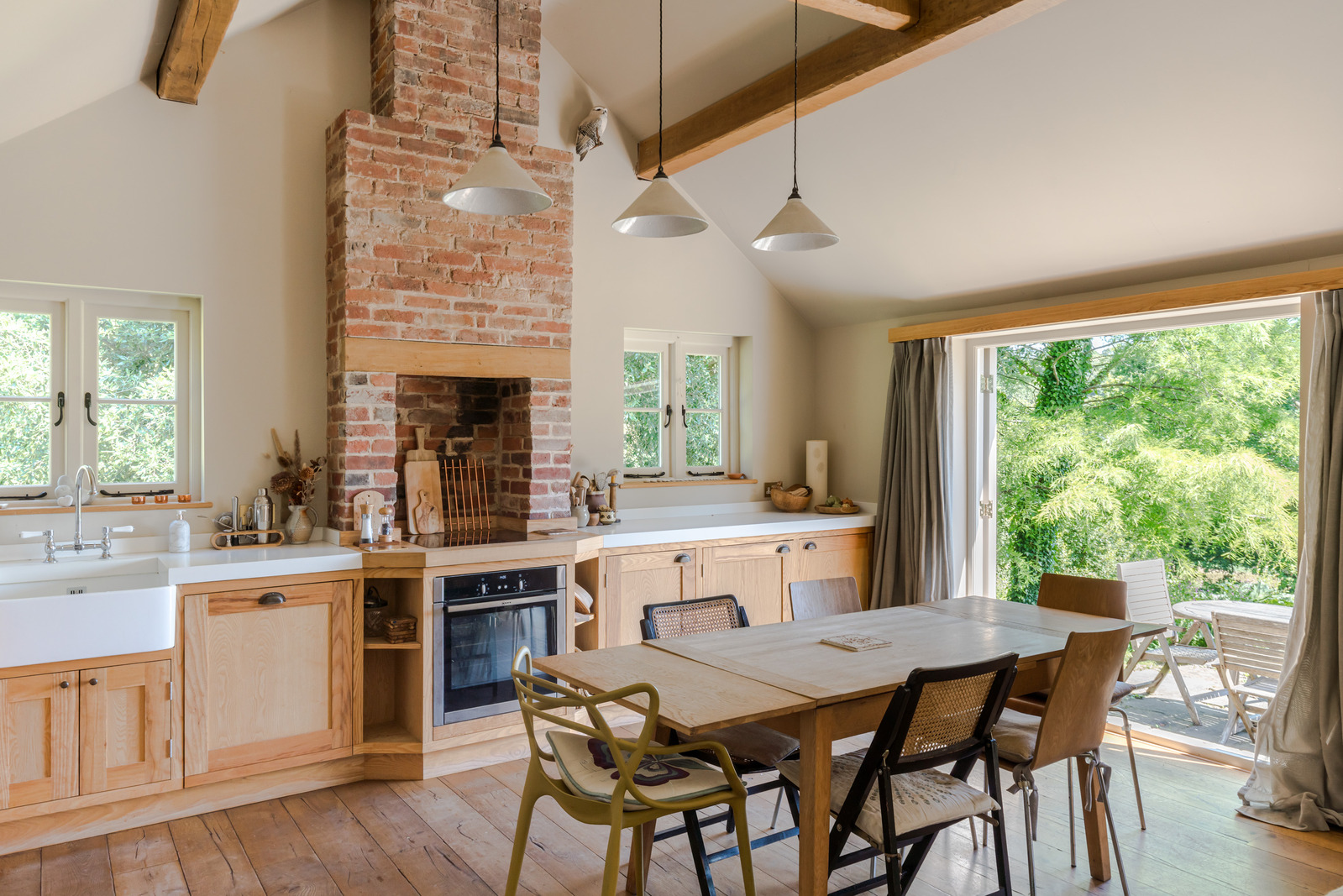 Hale Farmhouse - Image 2