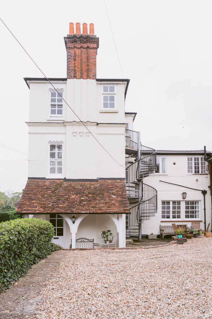 Hill House - Image 4