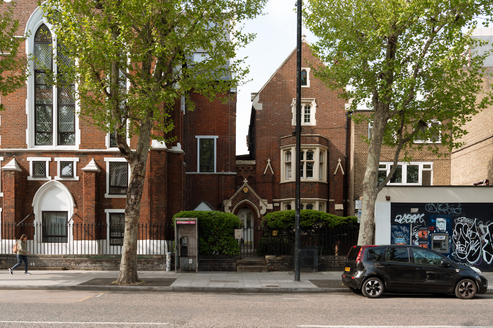 St James Court - Image 2