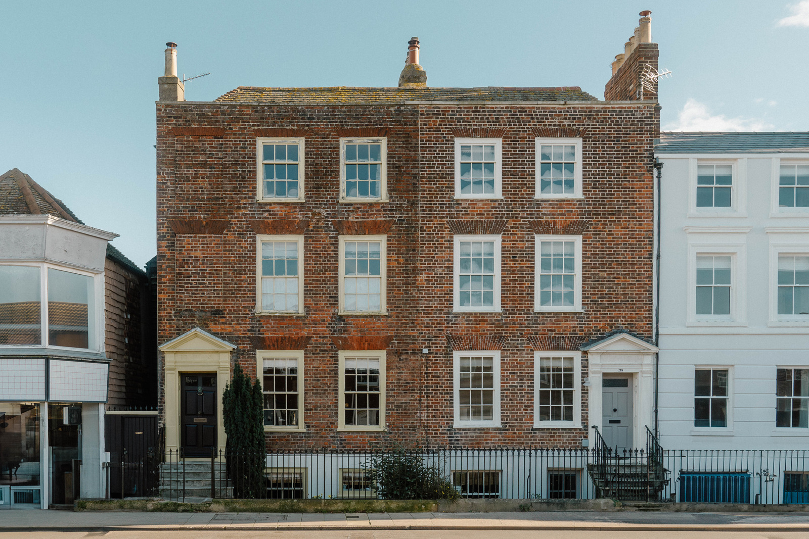 Cullen House - Image 2