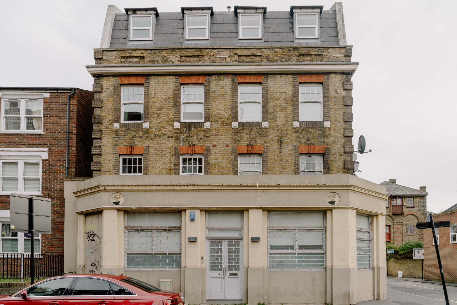 Clarence Place - Image 2